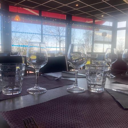 Fasthotel Montmarault Esterno foto