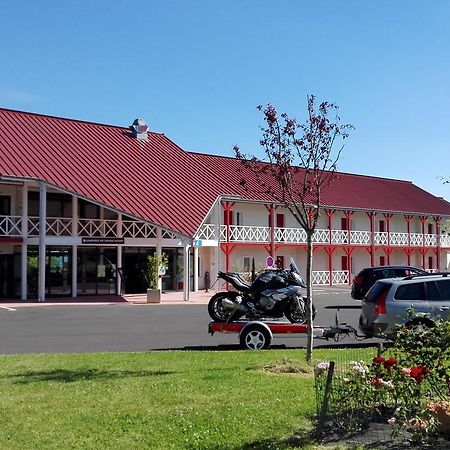 Fasthotel Montmarault Esterno foto