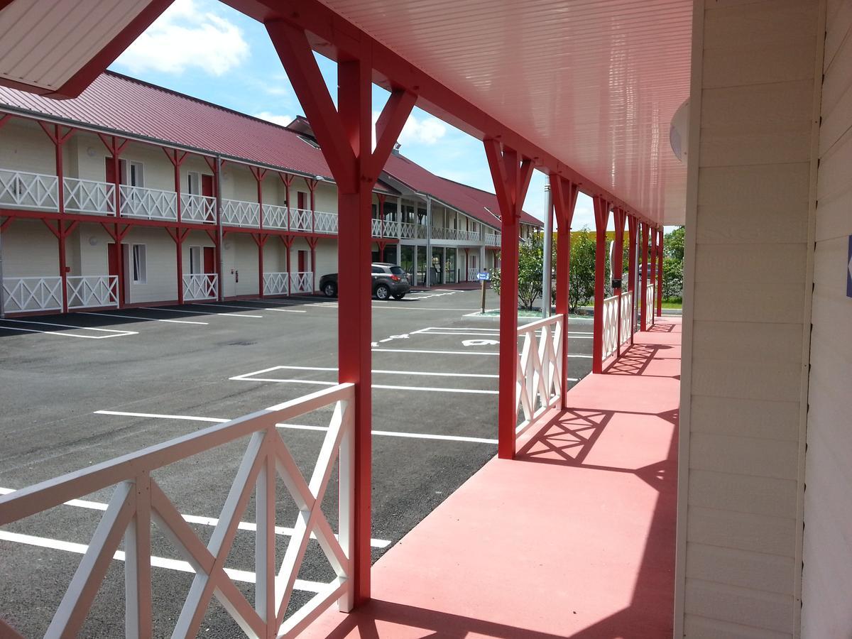 Fasthotel Montmarault Esterno foto