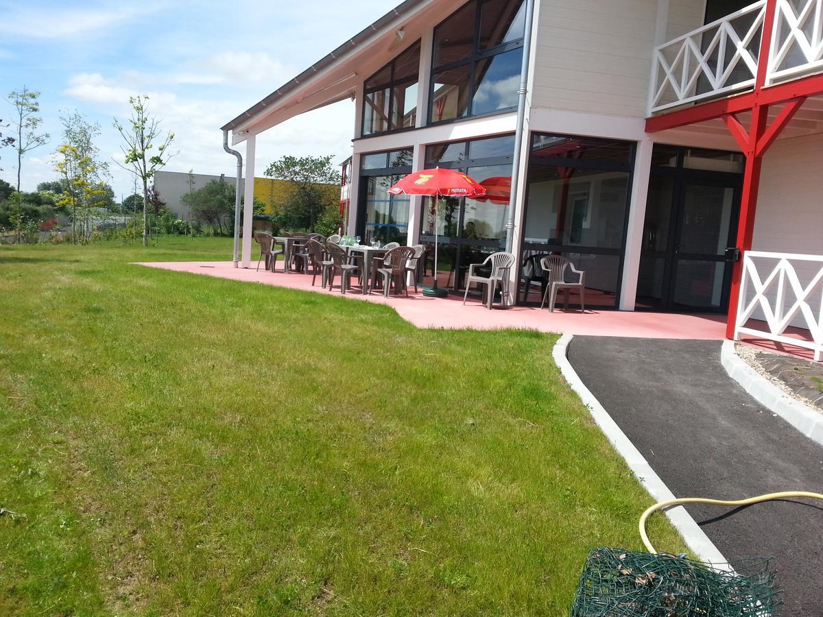 Fasthotel Montmarault Esterno foto