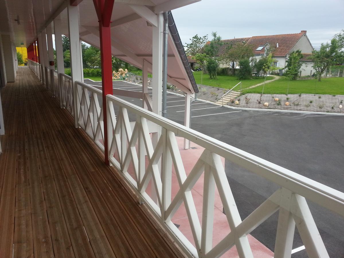 Fasthotel Montmarault Esterno foto