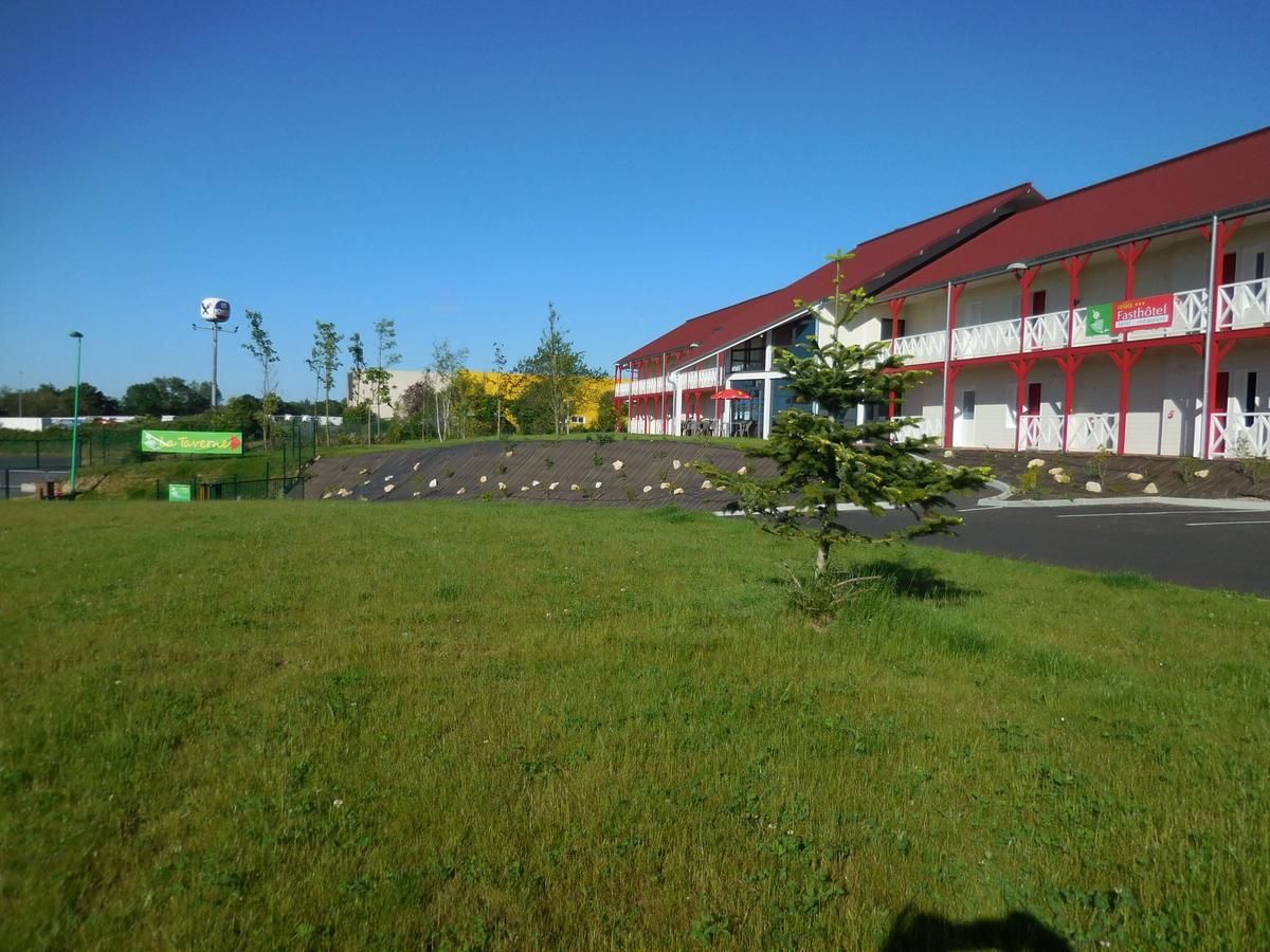 Fasthotel Montmarault Esterno foto