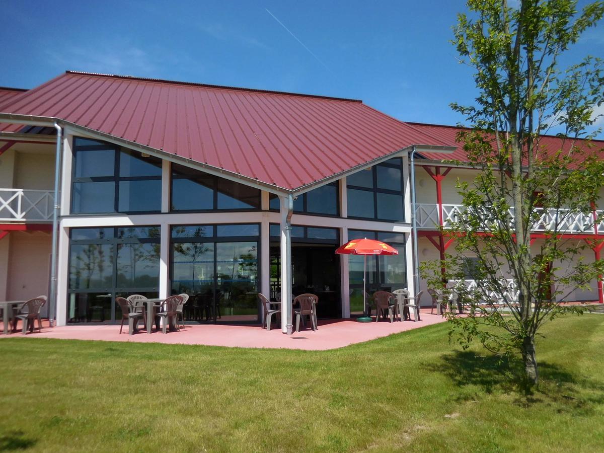 Fasthotel Montmarault Esterno foto