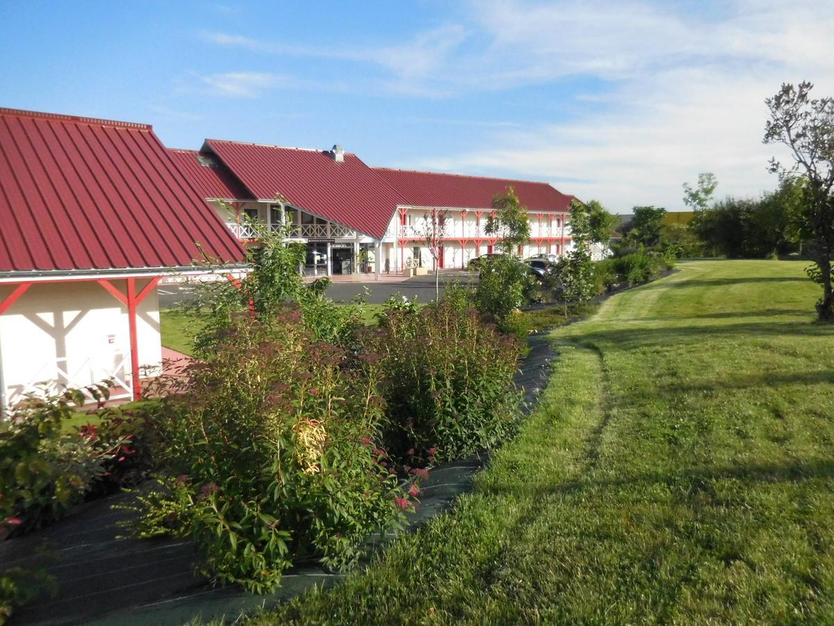 Fasthotel Montmarault Esterno foto